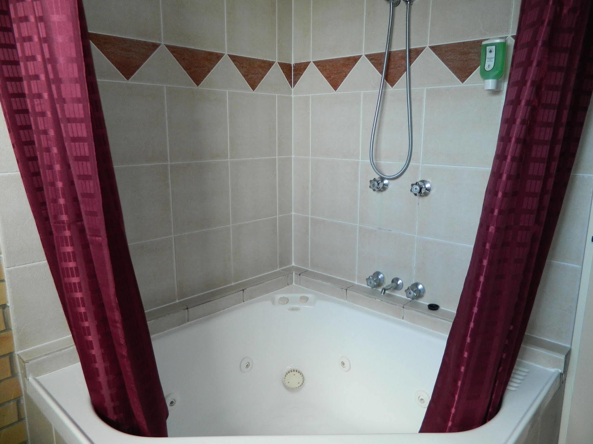 Motel Raintree Biloela